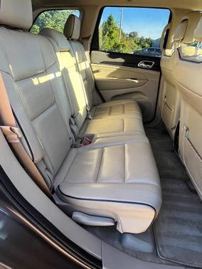 Brown 2017 Jeep Grand Cherokee Overland