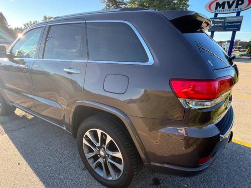 Brown 2017 Jeep Grand Cherokee Overland