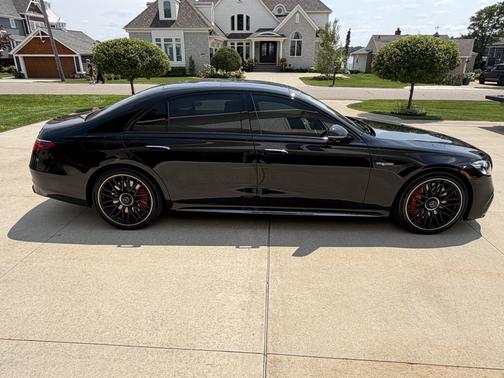 Black 2025 Mercedes-Benz AMG S 63 E 4MATIC