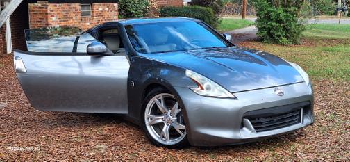 Gray 2011 Nissan 370Z Touring