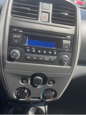 Gray 2016 Nissan Versa 1.6 S+