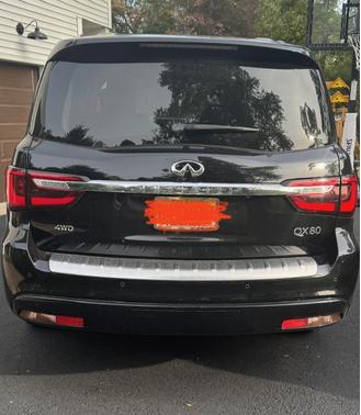 2021 INFINITI QX80 LUXE