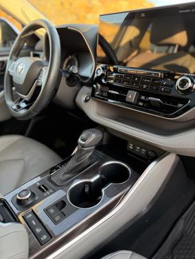 2022 Toyota Highlander Limited