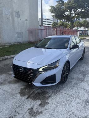 2025 Nissan Altima SR