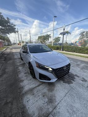 2025 Nissan Altima SR