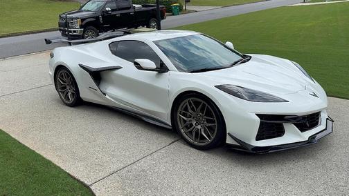 White 2024 Chevrolet Corvette Z06 w/3LZ