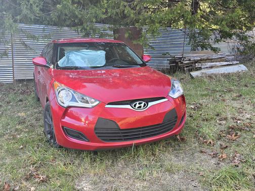 2016 Hyundai Veloster Base