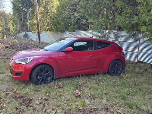 2016 Hyundai Veloster Base