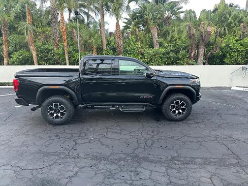 2023 GMC Canyon AT4X