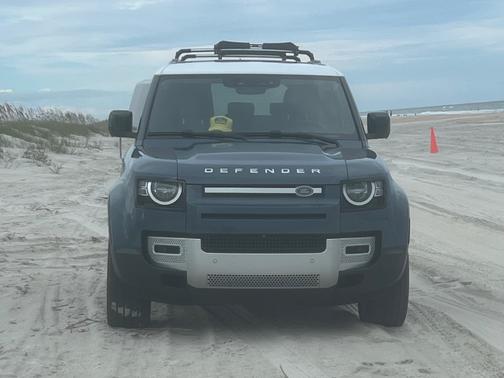 2023 Land Rover Defender S