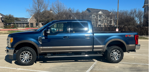 Blue 2017 Ford F-350 Lariat