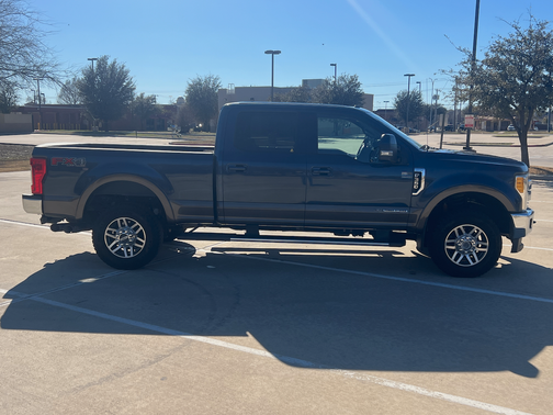 Blue 2017 Ford F-350 Lariat