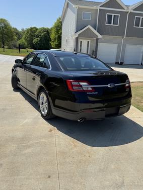 2016 Ford Taurus SEL