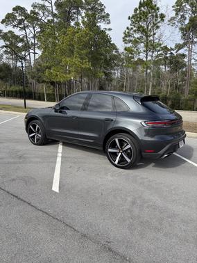 2023 Porsche Macan Macan