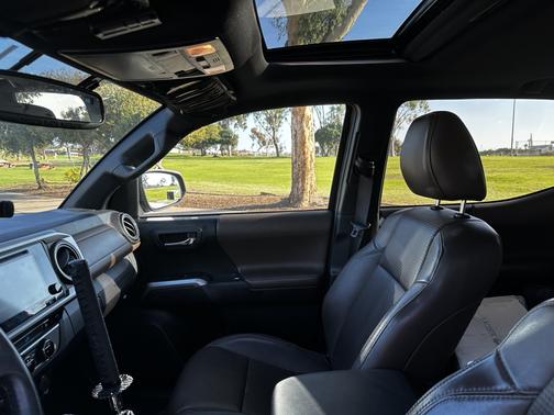 2017 Toyota Tacoma Limited