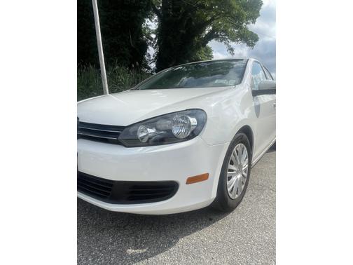 2010 Volkswagen Golf 4-Door
