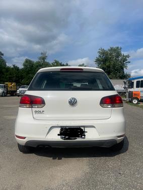 2010 Volkswagen Golf 4-Door
