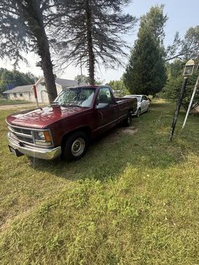 Red 1995 Chevrolet 1500 W/T