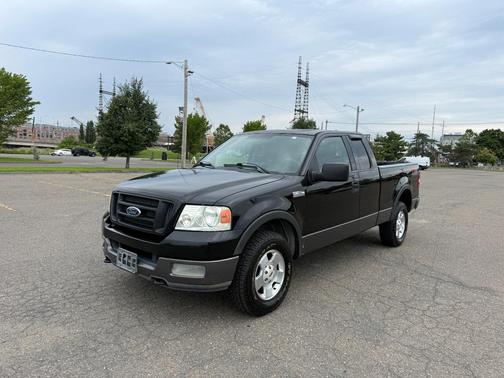 Black 2004 Ford F-150 FX4 SuperCab
