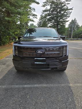 2022 Ford F-150 Lightning Platinum
