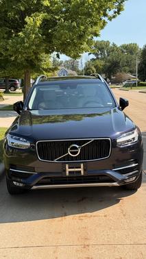 2016 Volvo XC90 T6 Momentum