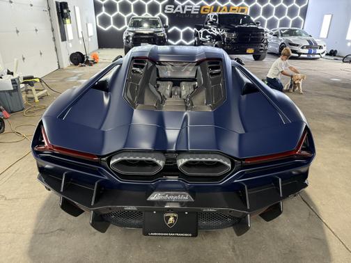 2025 Lamborghini Revuelto Base