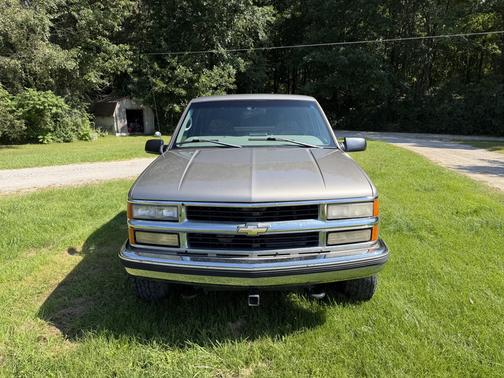 Gold 1998 Chevrolet 2500 Extended Cab