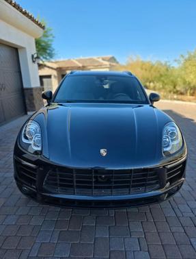 Blue 2018 Porsche Macan Macan