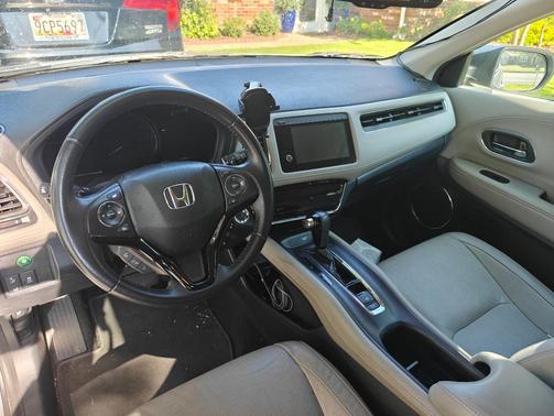 Gray 2021 Honda HR-V EX-L