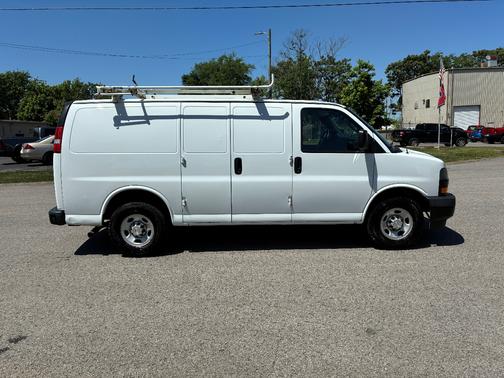 White 2019 Chevrolet Express 2500 Work Van