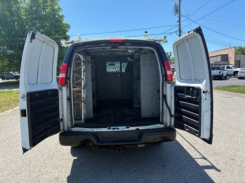 White 2019 Chevrolet Express 2500 Work Van