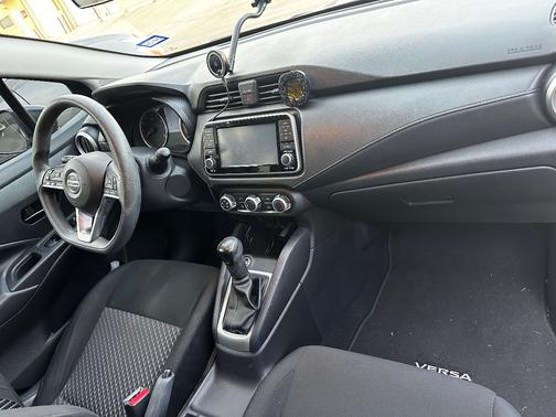 2021 Nissan Versa 1.6 S
