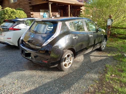 Black 2012 Nissan Leaf SL