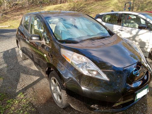 Black 2012 Nissan Leaf SL