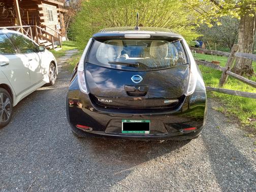 Black 2012 Nissan Leaf SL