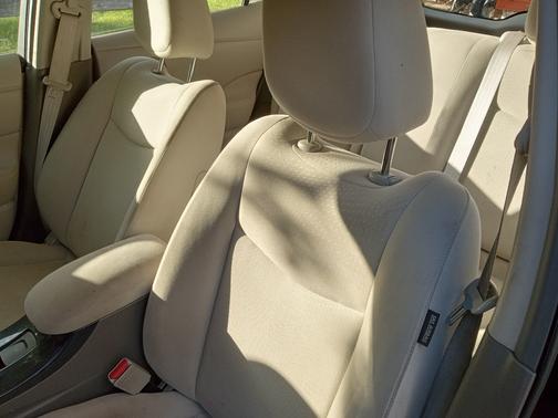 Black 2012 Nissan Leaf SL