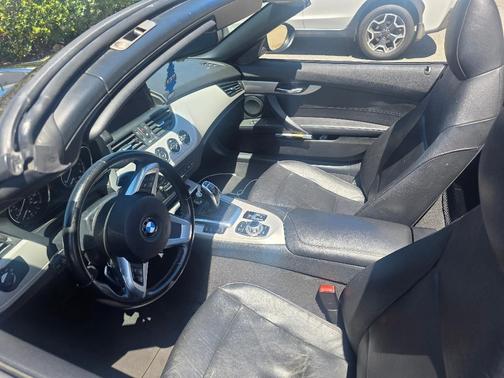 Black 2015 BMW Z4 sDrive28i