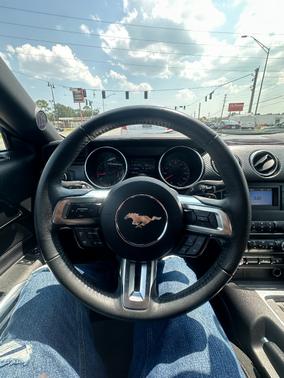 2020 Ford Mustang EcoBoost