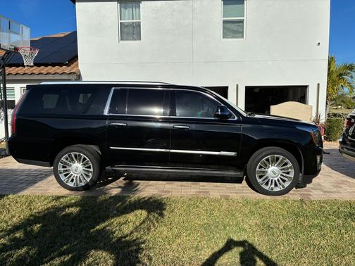 2017 Cadillac Escalade ESV Platinum
