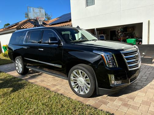 2017 Cadillac Escalade ESV Platinum