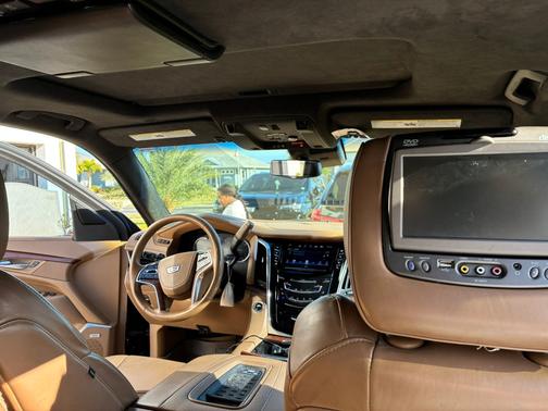 2017 Cadillac Escalade ESV Platinum