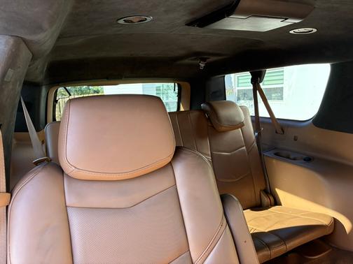 2017 Cadillac Escalade ESV Platinum