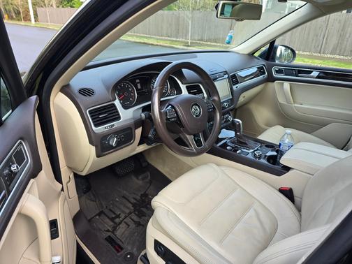 2013 Volkswagen Touareg VR6 Lux