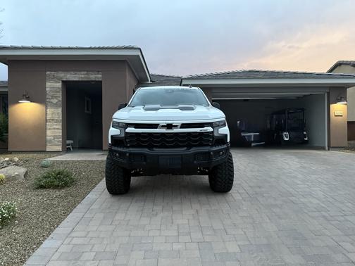 2025 Chevrolet Silverado 1500 ZR2