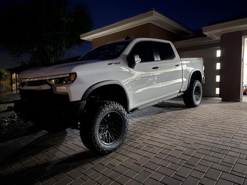 2025 Chevrolet Silverado 1500 ZR2