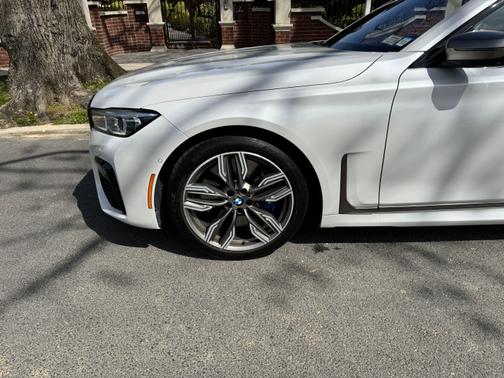 2020 BMW M760 i xDrive