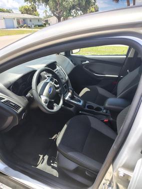 Silver 2014 Ford Focus SE