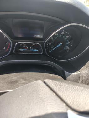Silver 2014 Ford Focus SE