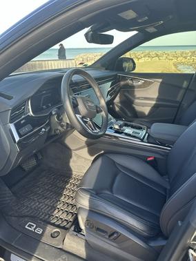 2022 Audi Q8 55 Premium Plus