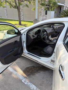 White 2011 Chevrolet Malibu LTZ